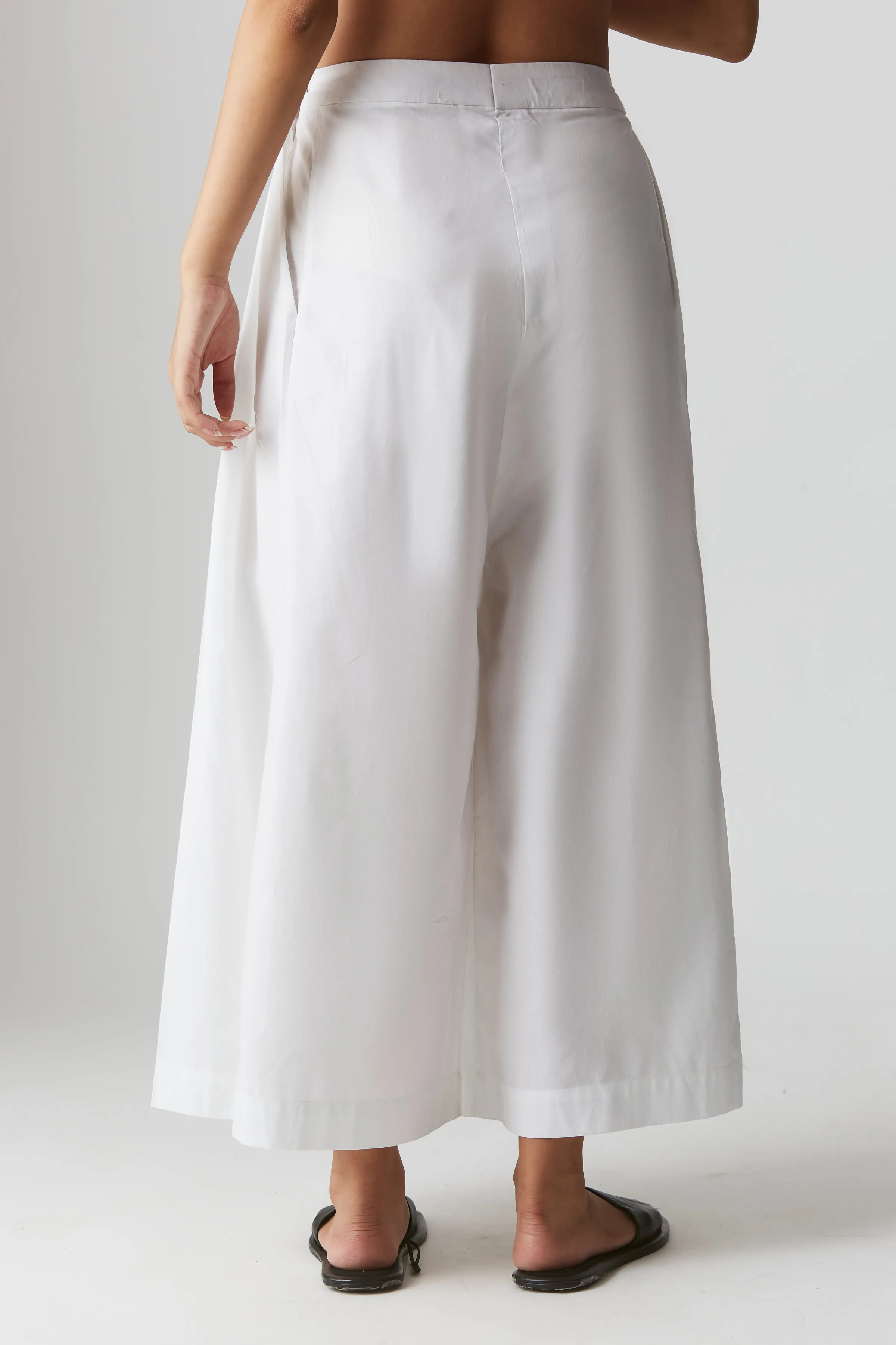 Relaxed Weekend Pants : White